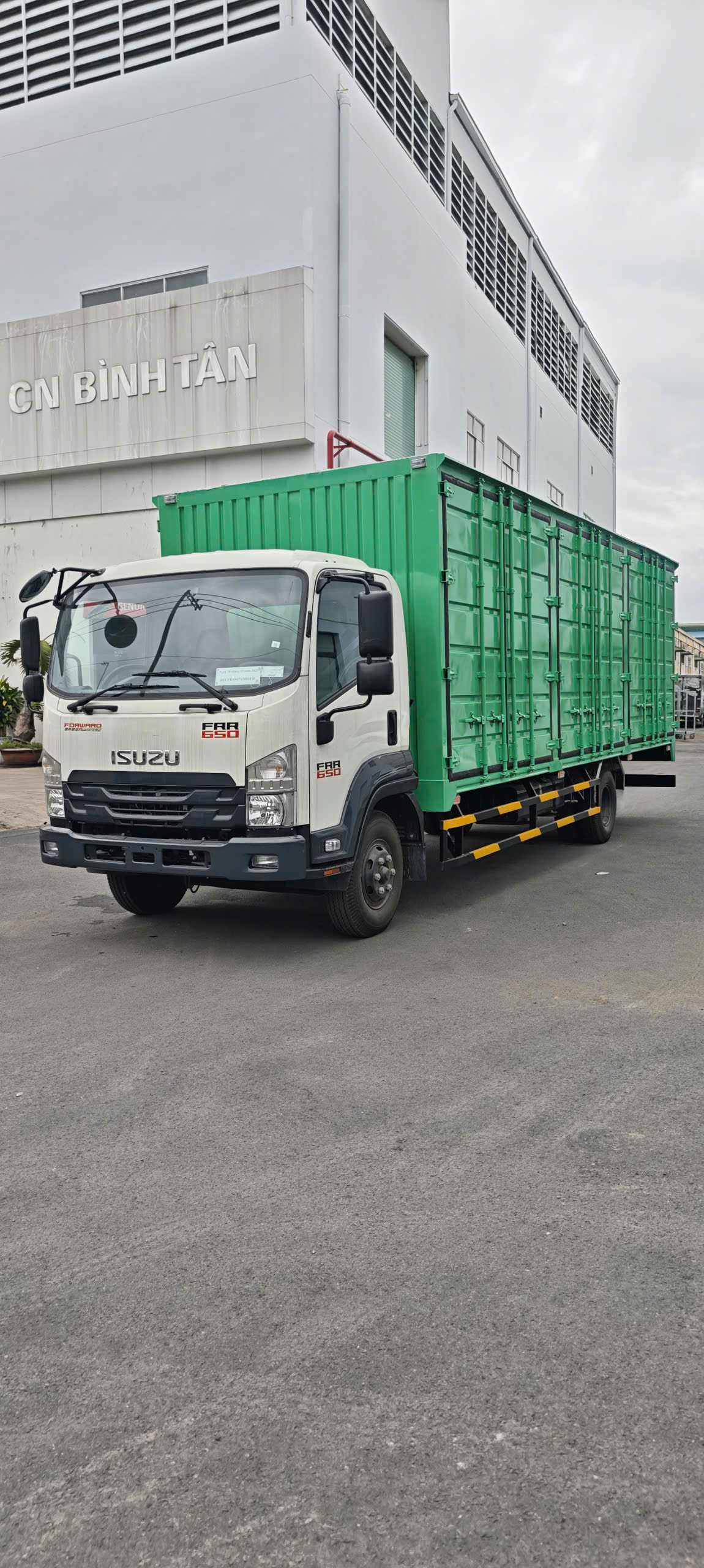 z7845853946039_f61140619420392529e8d0b92ed74ee8 xe tải ISUZU FRR 650